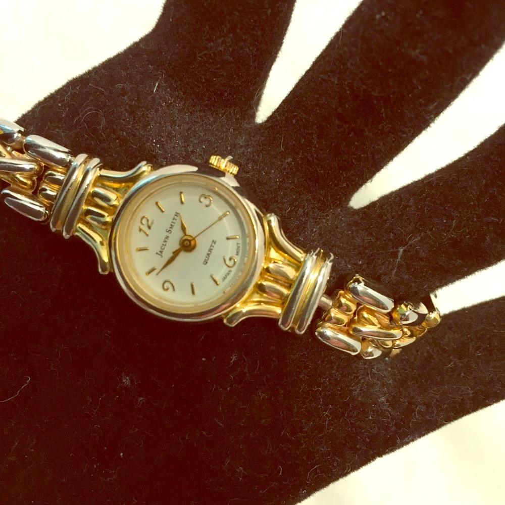 JACLYN SMITH WRIST WATCH